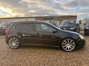 2008 Volkswagen Golf 3.2 V6 R32 in Black — image 2