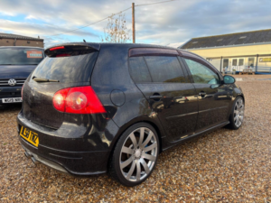 2008 Volkswagen Golf 3.2 V6 R32 in Black — image 3