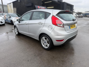 2013 Ford Fiesta 1.0t Ecoboost Zetec Euro 5 (s/s) 5dr in Silver — image 5