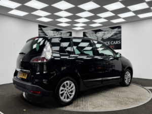 2016 Renault Scenic 1.2 Dynamique Nav Tce 130 in Black — image 6