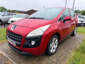 2012 Peugeot 3008 1.6 Hdi Active Euro 5 5dr in Red — image 3