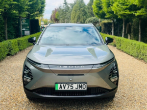 2025 Omoda E5 61.05kwh Noble Auto 5dr in Silver — image 3