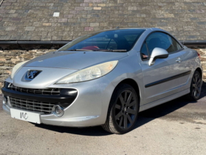 2008 Peugeot 207 1.6 207 Gt Cc 2dr in Silver — image 2