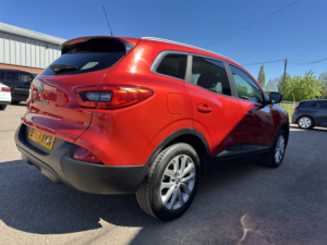 2017 Renault Kadjar 1.2 Dynamique Nav Tce 130 in Red — image 3