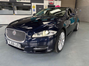 2014 Jaguar Xj 3.0 V6 Portfolio Auto Euro 5 (s/s) 4dr (lwb) in Blue — image 3