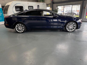 2014 Jaguar Xj 3.0 V6 Portfolio Auto Euro 5 (s/s) 4dr (lwb) in Blue — image 5