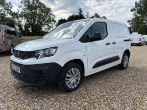 2022 Peugeot Partner 1.5 Bluehdi 1000 Professional Premium in White — image 6