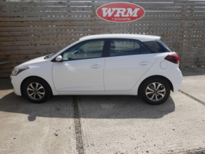2019 Hyundai I20 1.2 Se Launch Edition Hatchback 5dr Petrol Manual Euro 6 (s/s) (84 Ps) in White — image 6