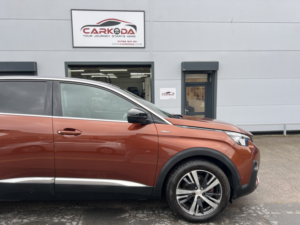 2017 Peugeot 3008 1.6 Bluehdi Gt Line in Bronze — image 4