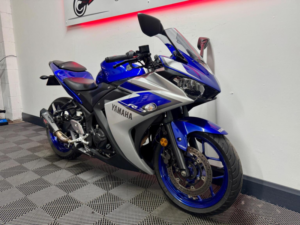 2016 Yamaha R3 300 Abs in Blue — image 3