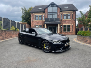 2017 BMW M4 3.0 Dct Biturbo Competition Pack + Hud + Harmon Kardon + Reverse Camera + Spec in Black — image 5