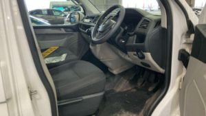 2019 Volkswagen Transporter 2.0 Tdi T30 Bluemotion Tech Trendline Fwd Swb Euro 6 (s/s) 5dr in White — image 3