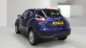 2017 Nissan Juke 1.2 Dig-T N-Connecta Blue 5dr 1 Owner+satnav+9 Stamps in Blue — image 2
