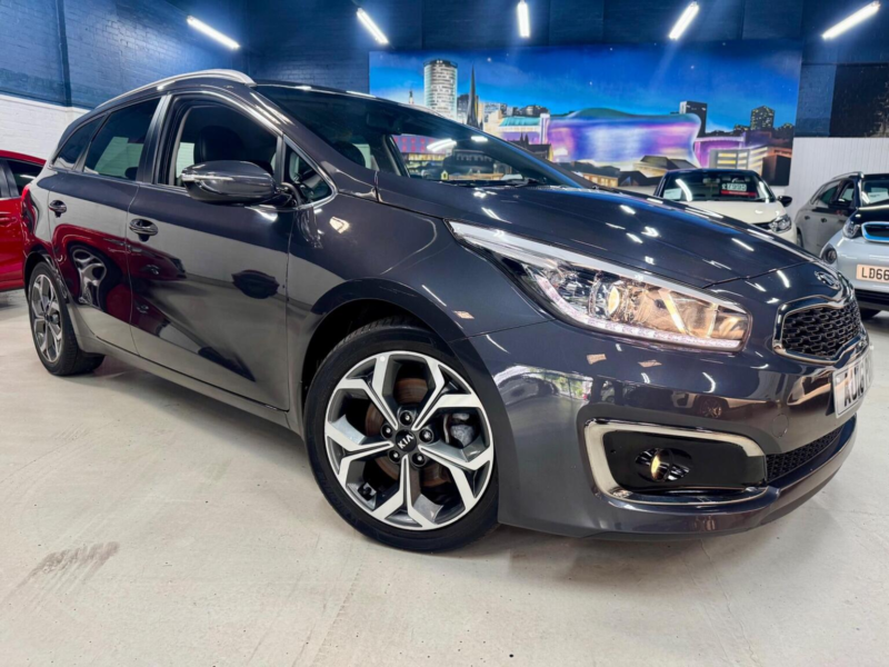 2016 Kia Ceed 1.6 Crdi 4 Sportswagon Euro 6 (s/s) 5dr in Grey — image 1
