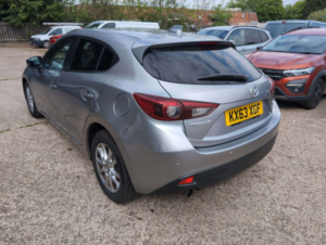 2014 Mazda Mazda3 2.0 Skyactiv-G Se-L in Silver — image 2