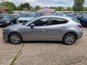 2014 Mazda Mazda3 2.0 Skyactiv-G Se-L in Silver — image 6