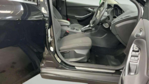 2012 Ford Focus 2.0 Tdci Titanium Powershift Euro 5 5dr in Black — image 6