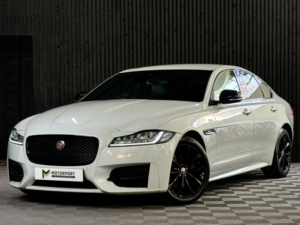 2017 Jaguar Xf 2.0 D R-Sport in White — image 3