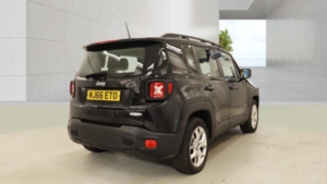 2016 Jeep Renegade 1.6 Renegade My17 Longitude 1.6 Multijet Ii 120hp Diesel Black 5dr Lowtax+satnav in Black — image 2