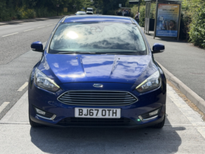 2017 Ford Focus 1.5 T Ecoboost Titanium in Blue — image 5