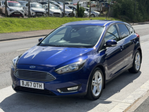 2017 Ford Focus 1.5 T Ecoboost Titanium in Blue — image 6