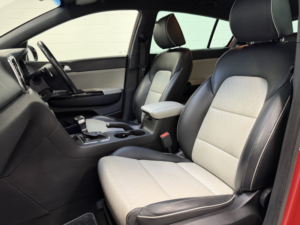 2017 Kia Sportage 2.0 Crdi Gt-Line Auto AWD in Red — image 3