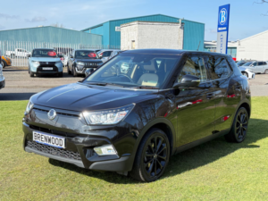 2018 Ssangyong Tivoli 1.6 E-Xgi Elx SUV 5dr Petrol Manual Euro 6 (s/s) (128 Ps) in Black — image 4