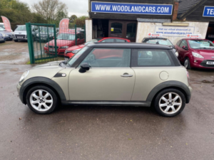 2009 MINI Hatch 1.6 Cooper *half Leather Trim* in Silver — image 5