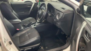 2014 Toyota Auris 1.8 Vvt-H Excel CVT Euro 5 (s/s) 5dr in White — image 2