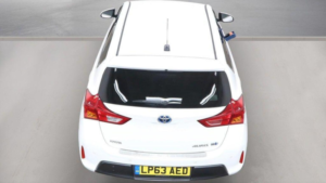 2014 Toyota Auris 1.8 Vvt-H Excel CVT Euro 5 (s/s) 5dr in White — image 5