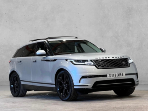 2017 Land Rover Range Rover Velar 2.0 D240 Se Auto 4WD Euro 6 (s/s) 5dr in Silver — image 3