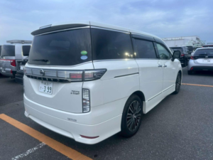2016 Nissan Elgrand 3.5 Highway Star *facelift* 5dr 7 Seats in White — image 3
