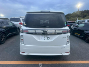 2016 Nissan Elgrand 3.5 Highway Star *facelift* 5dr 7 Seats in White — image 4