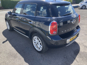 2015 MINI Countryman 1.6 Cooper All4 Countryman in Black — image 4