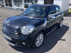 2015 MINI Countryman 1.6 Cooper All4 Countryman in Black — image 5