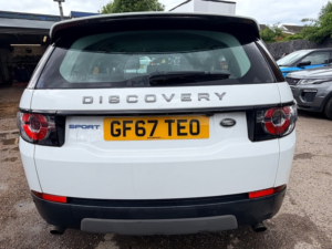 2017 Land Rover Discovery Sport Ed4 Se Tech in White — image 3