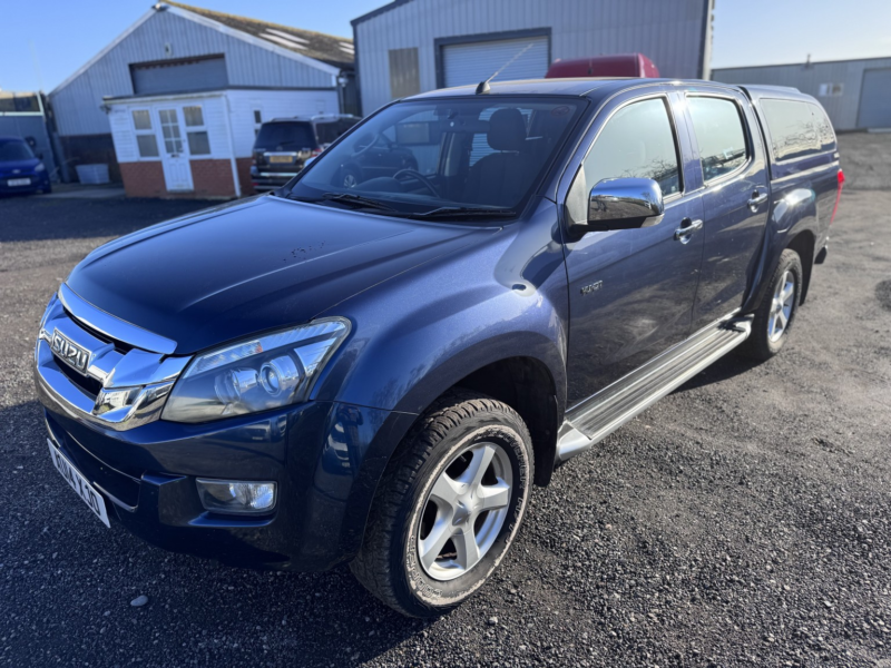 2014 Isuzu D-Max Yukon 2.5 Turbo Diesel Auto. Only 80777 Miles Double Cab in Blue — image 1