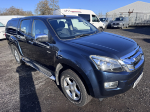 2014 Isuzu D-Max Yukon 2.5 Turbo Diesel Auto. Only 80777 Miles Double Cab in Blue — image 5