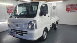 2024 Nissan Pickup Clipper Nt 100 -660 MINI Pick Up 4WD in White — image 4
