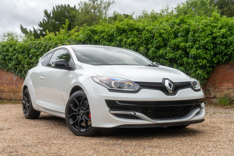 2014 Renault Megane 2.0t Renaultsport Trophy Coupe 3dr Petrol Manual Euro 5 (s/s) (275 Ps) in White — image 1