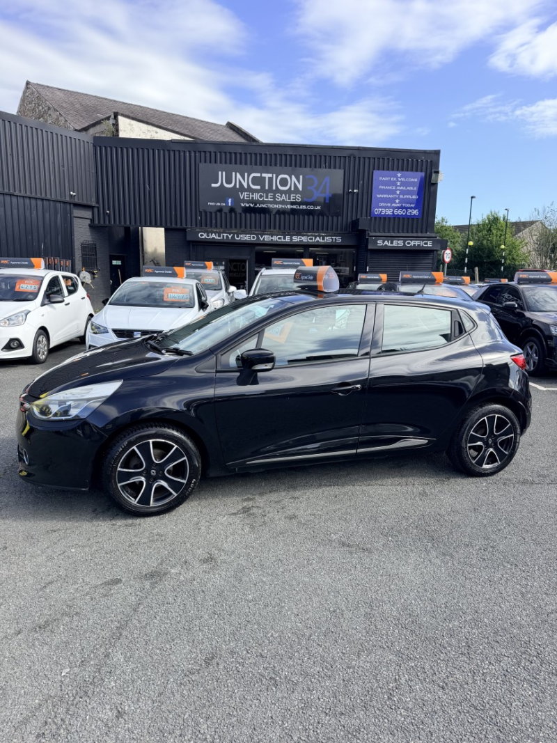 2016 Renault Clio 1.2 Dynamique Nav 1.2 16v 75 in Black — image 1