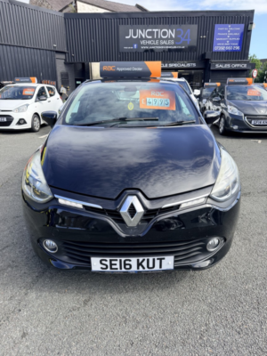 2016 Renault Clio 1.2 Dynamique Nav 1.2 16v 75 in Black — image 2