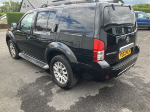 2012 Nissan Pathfinder 2.5 Dci Tekna in Black — image 4
