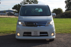 2010 Nissan Serena Highway S V Aero Selection in White — image 2