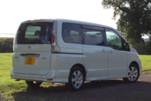 2010 Nissan Serena Highway S V Aero Selection in White — image 4