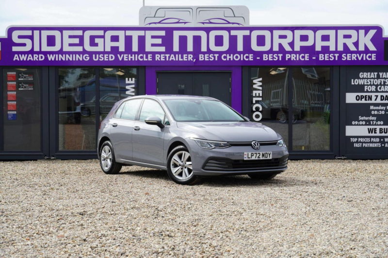 2022 Volkswagen Golf 1.5 Tsi Life Euro 6 (s/s) 5dr in Grey — image 1