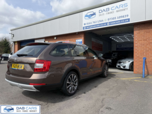 2019 Skoda Octavia 2.0 Octavia Scout Tdi 4x4 Semi-Auto 4WD 5dr in Brown — image 2