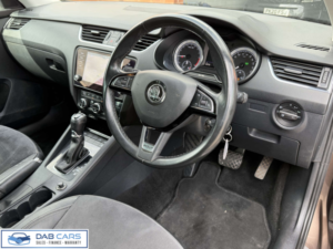2019 Skoda Octavia 2.0 Octavia Scout Tdi 4x4 Semi-Auto 4WD 5dr in Brown — image 4