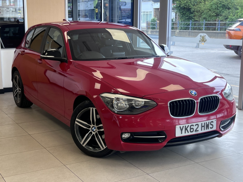 2012 BMW 1 Series 1.6 116i Sport 5-Door in Red — image 1