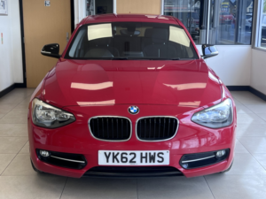 2012 BMW 1 Series 1.6 116i Sport 5-Door in Red — image 3